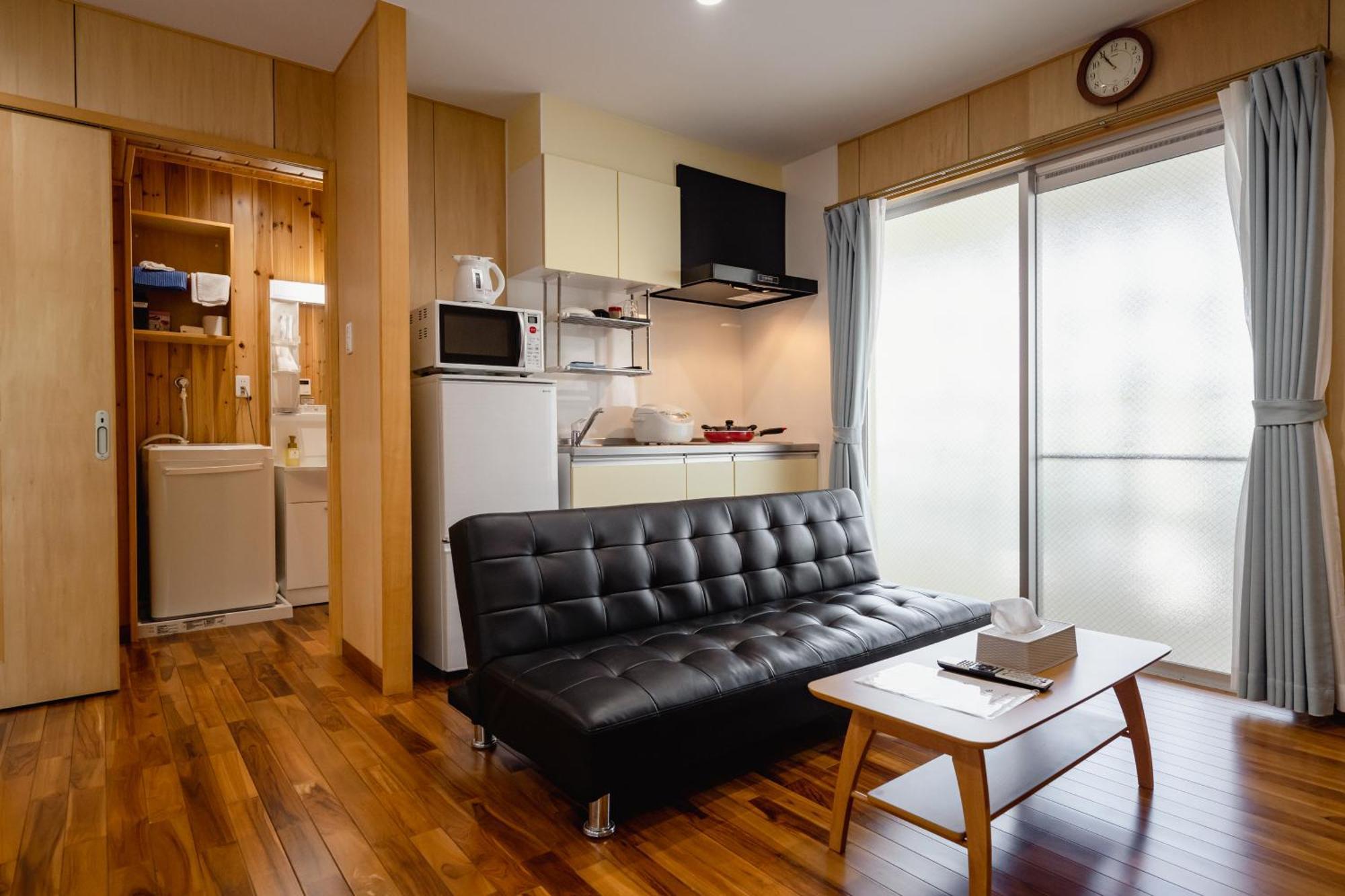 Guest House Kawamitsu Miyakojima  Екстериор снимка