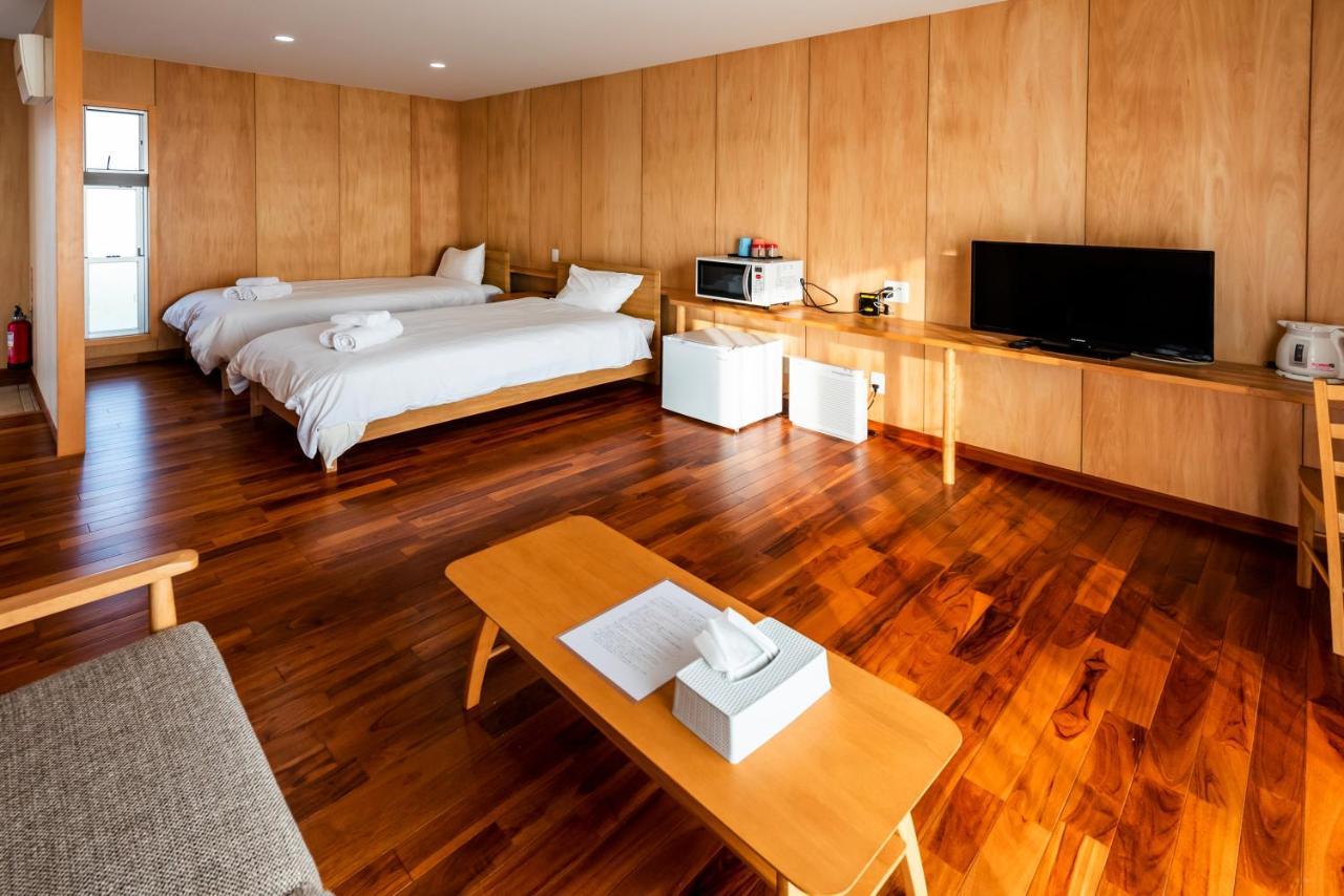 Guest House Kawamitsu Miyakojima  Екстериор снимка