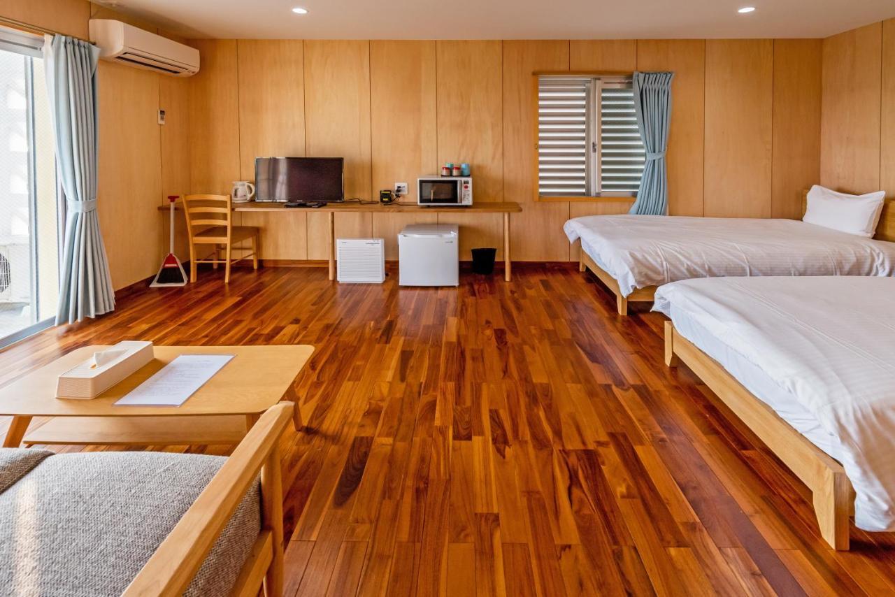 Guest House Kawamitsu Miyakojima  Екстериор снимка